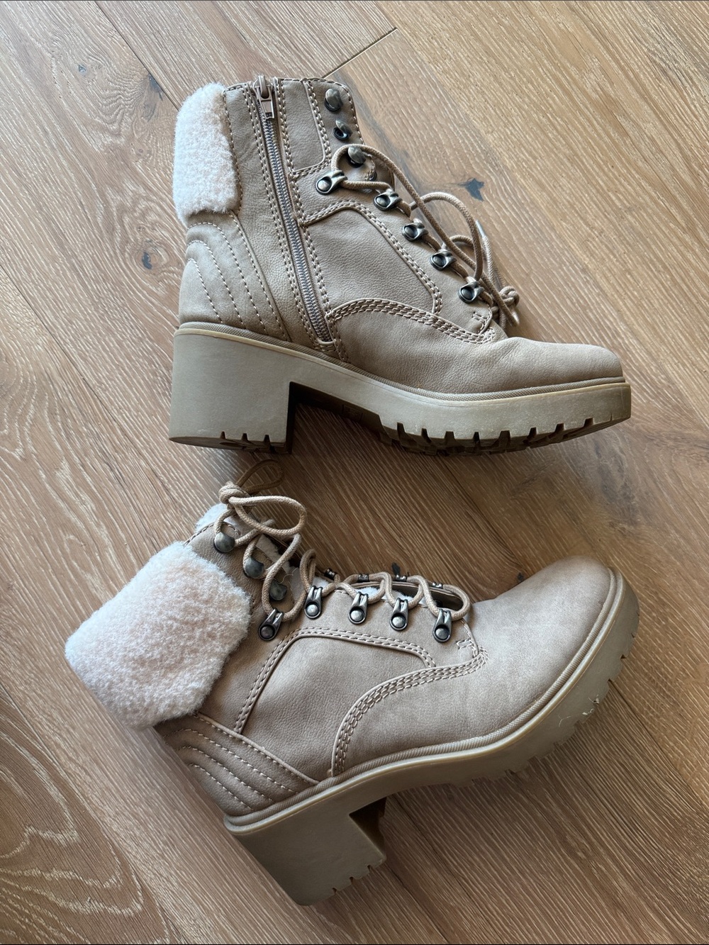 Women’s Tan Faux-Shearling Lace-Up Block Heel Ankle Boots
